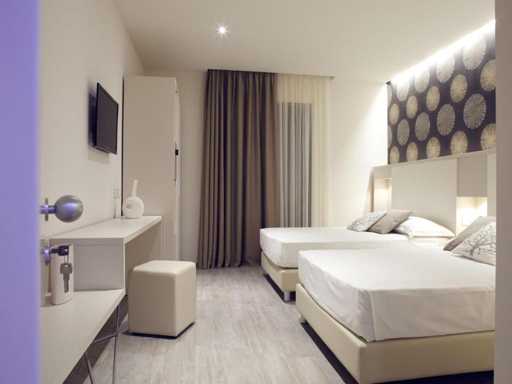 Superior Quadruple Room,24920313:JPEG